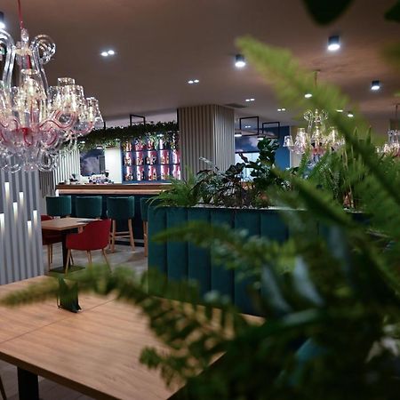 Hotel Xemar アラド エクステリア 写真