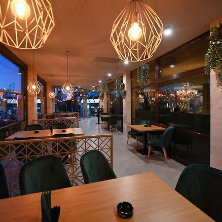Hotel Xemar アラド エクステリア 写真