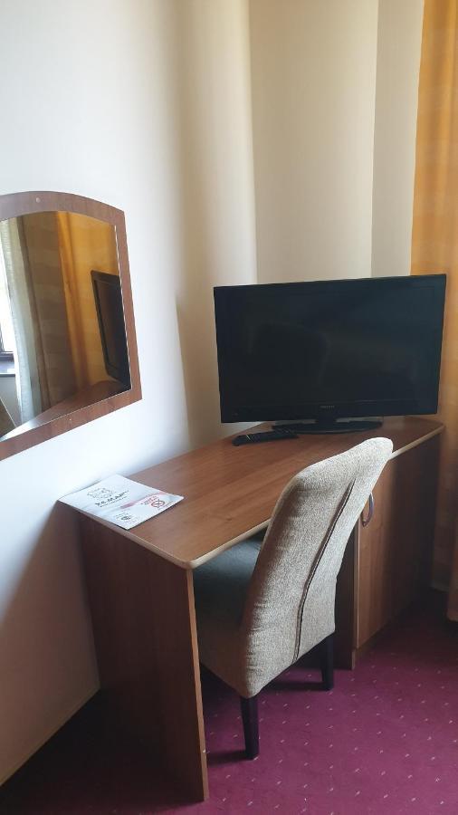 Hotel Xemar アラド エクステリア 写真