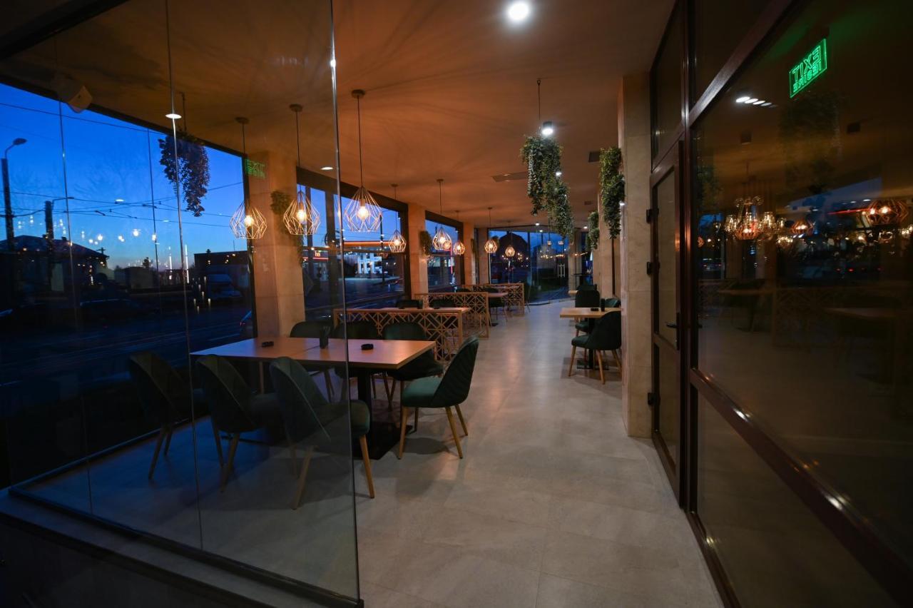 Hotel Xemar アラド エクステリア 写真